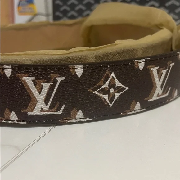 Brown Monogram Belt with Gold LV Buckle - Picture 2 of 2